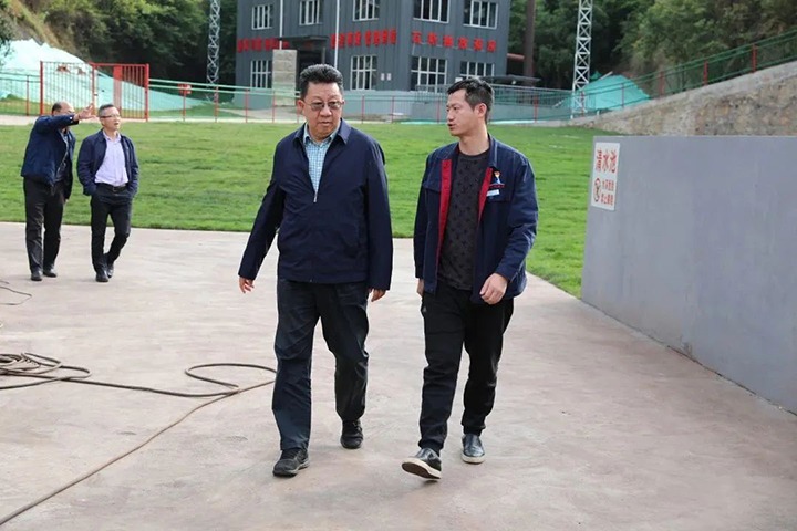 【主题教育】云煤（万利官网）集团专职外部董事寸延峰赴团结煤业公司开展主题教育调研